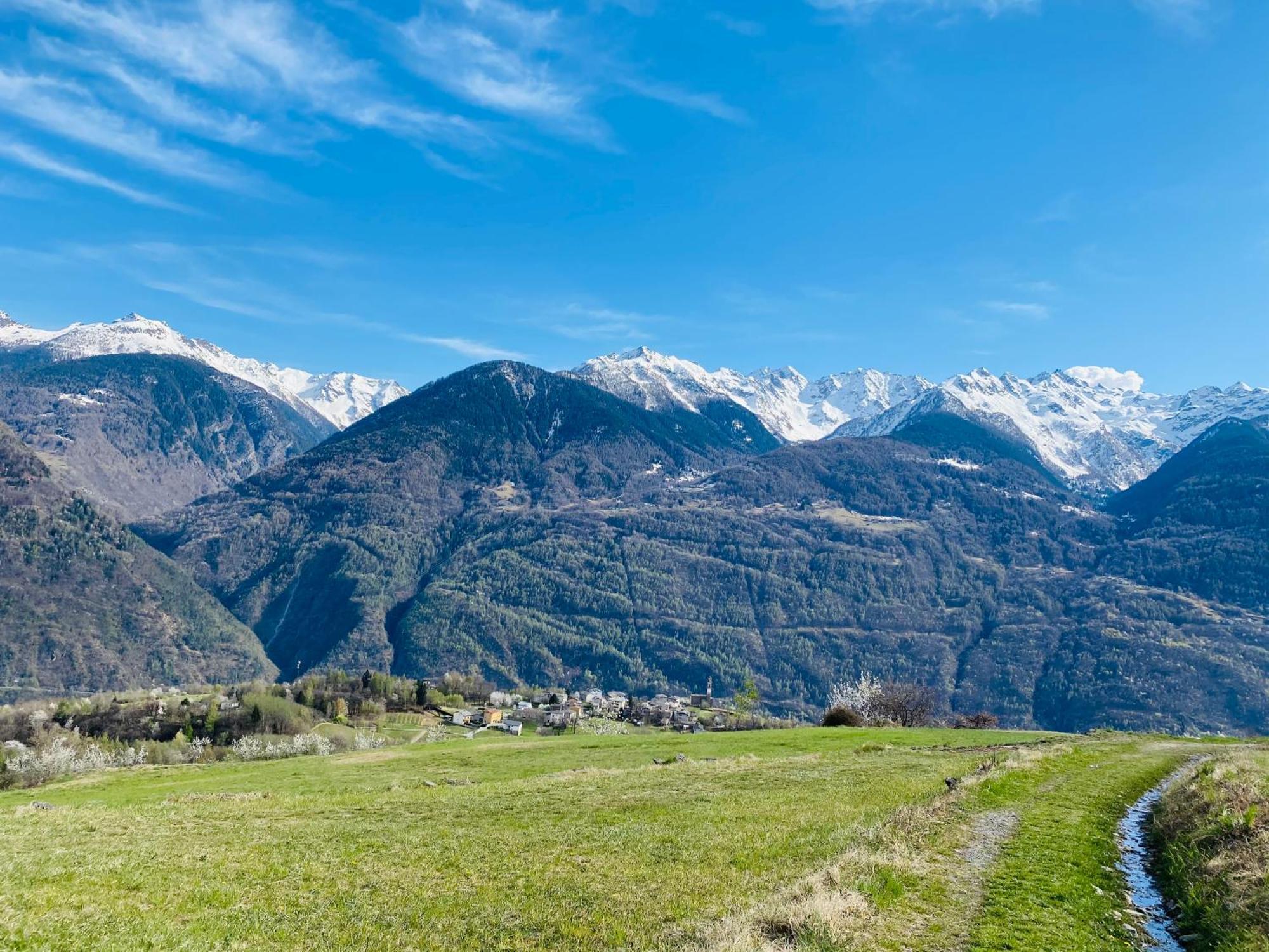 Casa Giuliana Lägenhet Teglio Exteriör bild
